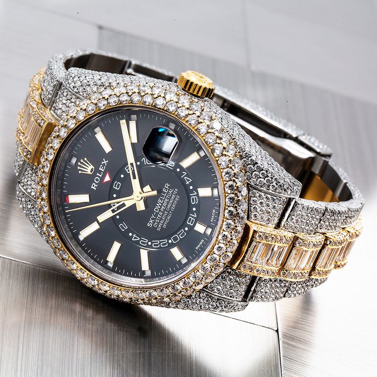 R8 Moissanite Diamond Watch
